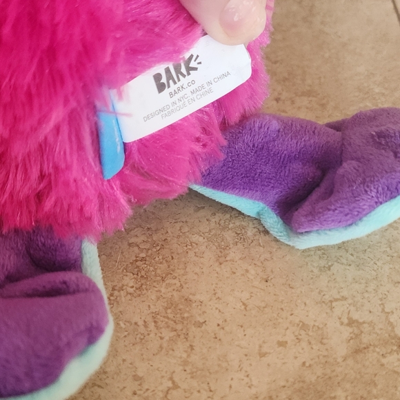 Bark Box Seti the Peti Purple Alien Plush Dog Squeaker Toy - Picture 3 of 4